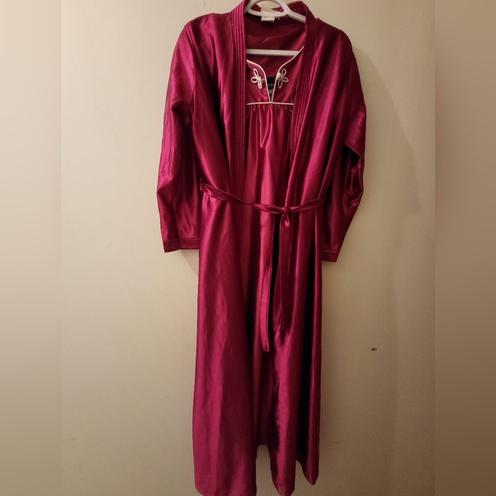 Elegant Burgundy Women's Robe